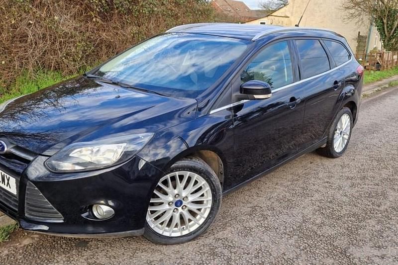 Used Ford Focus Zetec 115 HP (84 kW) 2014 Black Estate