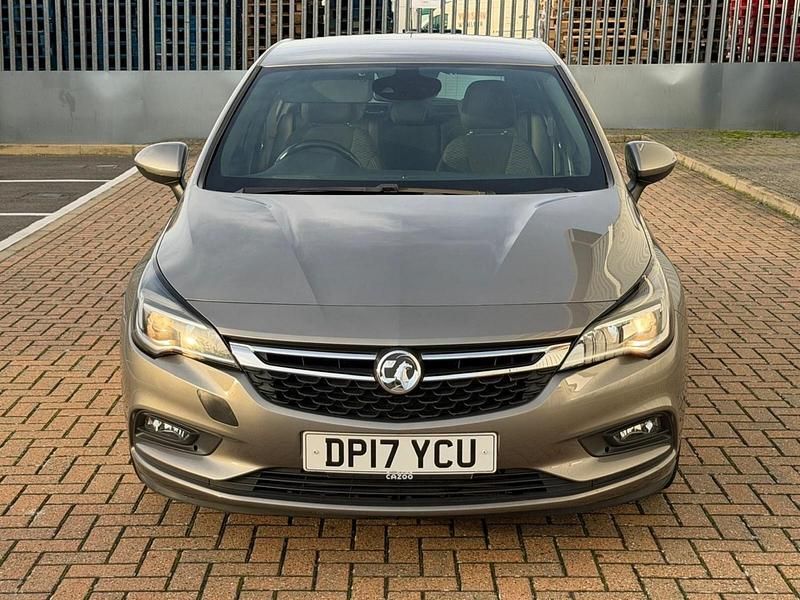 Used Vauxhall Astra SRi 150 HP (110 kW) 2017 Grey Hatchback