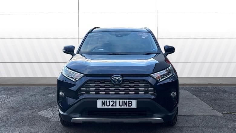 Second-hand Toyota RAV4 218 CP (160 kW) 2021 SUV