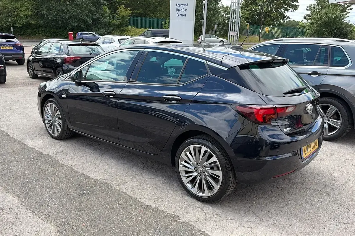 Used Vauxhall Astra S 150 HP (110 kW) 2019 Blue Hatchback