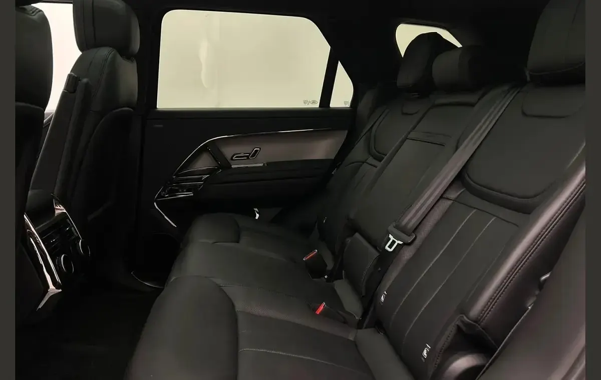 Usado Land Rover Range Rover Sport SE Dynamic 296 HP (217 kW) 2024 Cinzento SUV