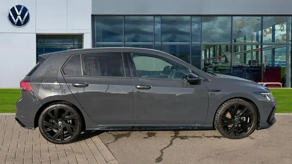 Used VW Golf VIII Black Edition 150 HP (110 kW) 2024 Urano grey