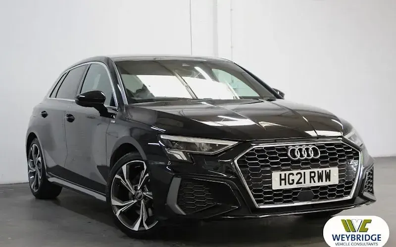 Second-hand Audi A3 Sportback S-Line 150 CP (110 kW) 2024 Hatchback