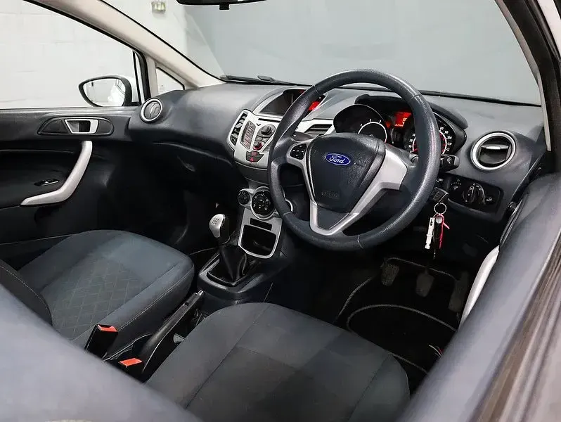 Used Ford Fiesta 2012 Alpine white Hatchback