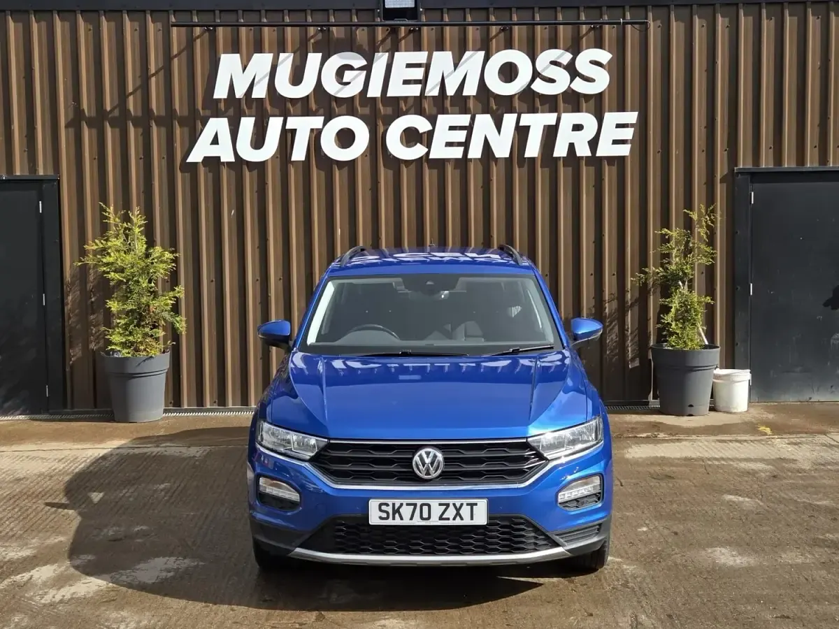 Used VW T-Roc SE 150 HP (110 kW) 2020 Blue SUV