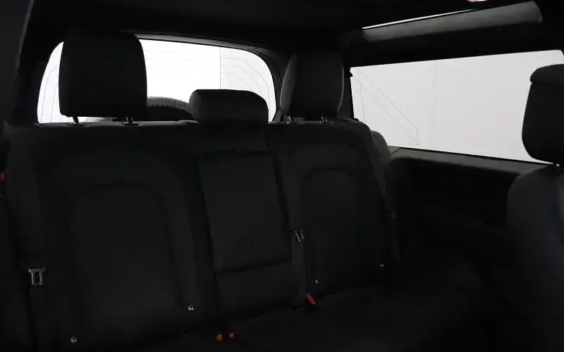 Used Land Rover Defender HSE Dynamic 249 HP (183 kW) 2025 SUV