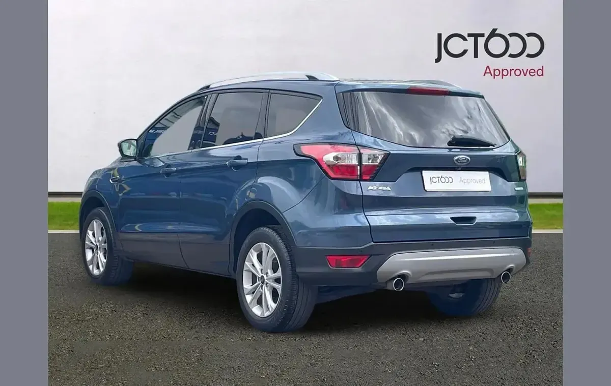 Used Ford Kuga Titanium 147 HP (108 kW) 2018 Blue SUV