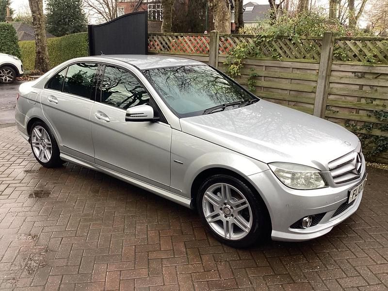 Used Mercedes C180 156 HP (114 kW) 2010 Silver Sedan