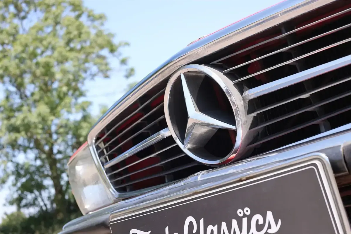 Used Mercedes SL350 1977 Red Cabriolet