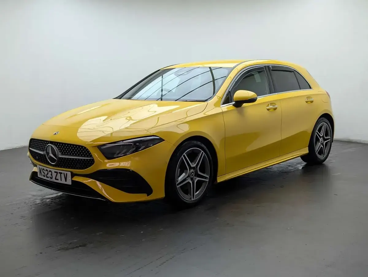 Used Mercedes A180 Executive 136 HP (100 kW) 2023 Yellow Hatchback