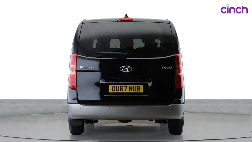 Used Hyundai I800 SE 2017 Black MPV