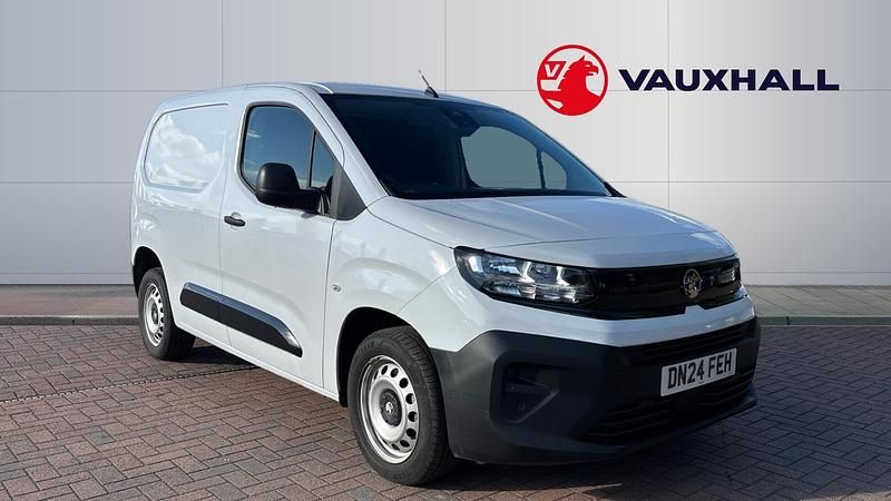 White Used 2024 Vauxhall Combo S MPV | £14,000 (Good price) - Image 1/3