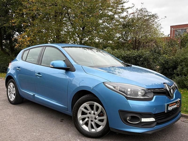 Blue Used 2015 Renault Mégane III Dynamique Hatchback | £2,495 (Super price) - Image 1/4