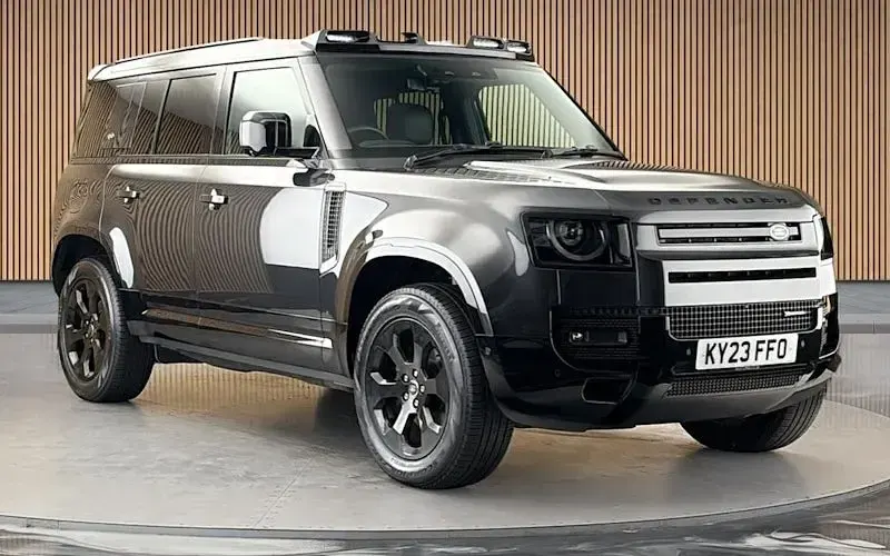 Used Land Rover Defender HSE Dynamic 250 HP (183 kW) 2023 SUV