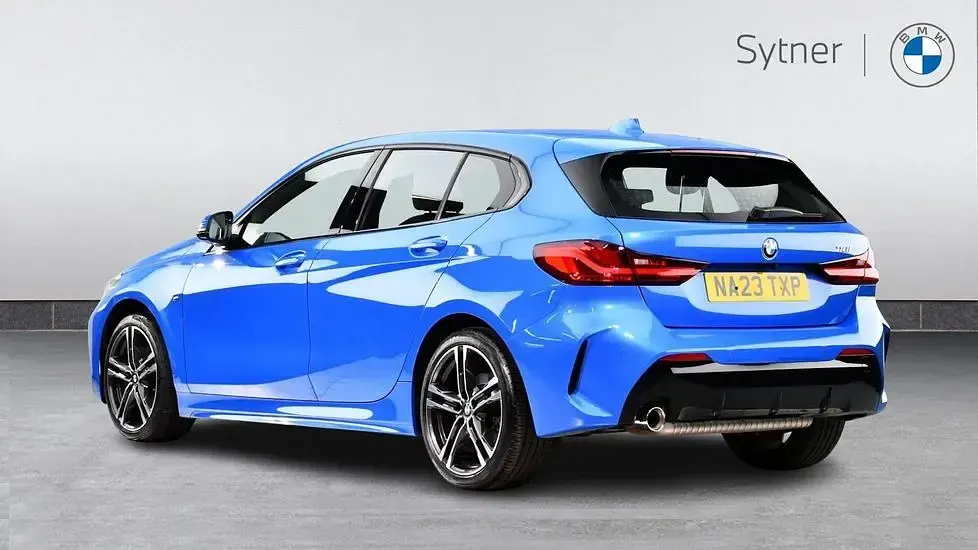 Used BMW 118 M Sport 134 HP (98 kW) 2023 Blue Hatchback