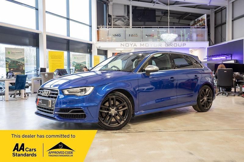 Used Audi S3 Sportback Comfort 300 HP (220 kW) 2015 Blue Hatchback