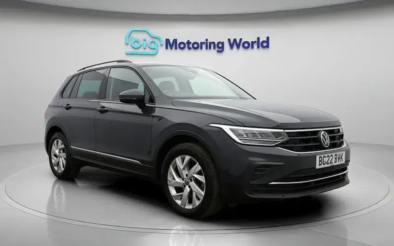 Second-hand VW Tiguan S 150 CP (110 kW) 2022 Gri SUV