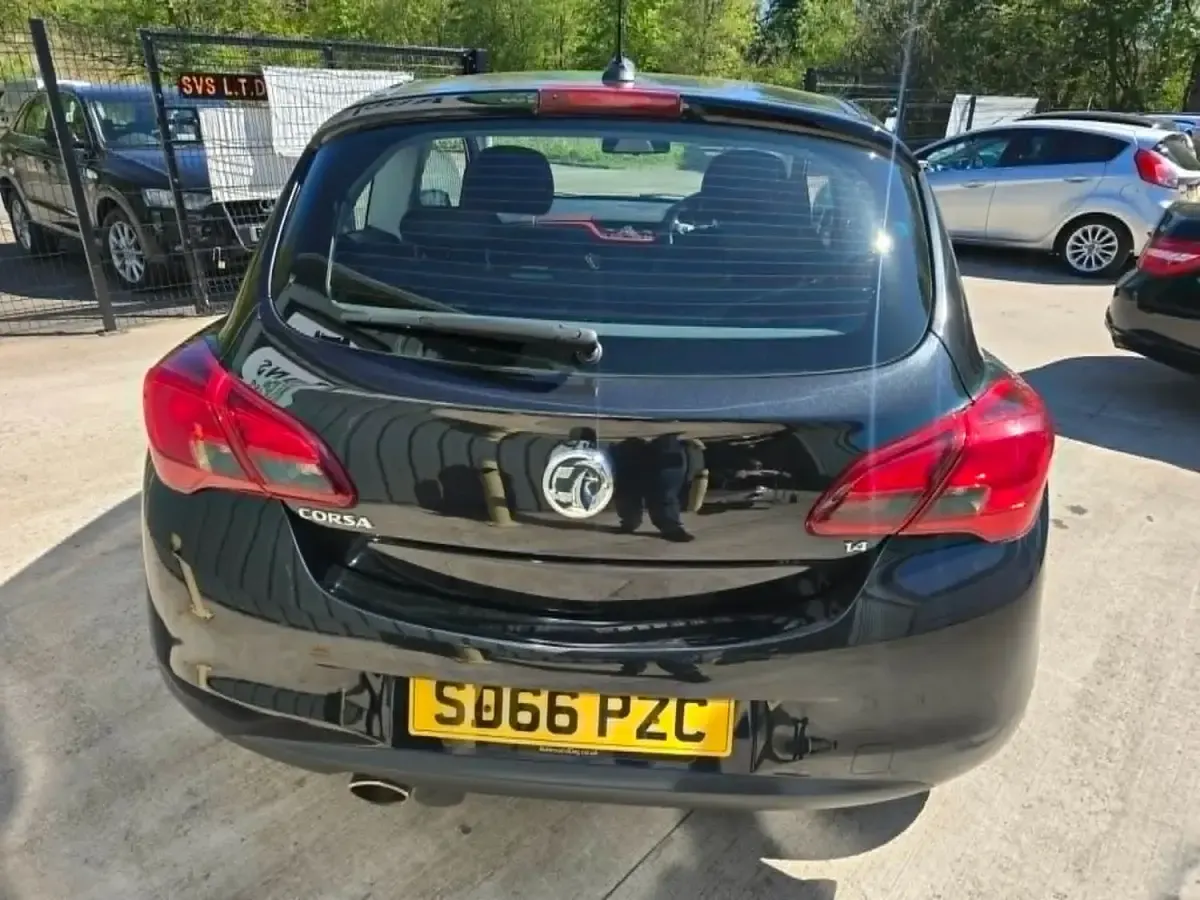 Second-hand Vauxhall Corsa SRi 2016 Negru Hatchback
