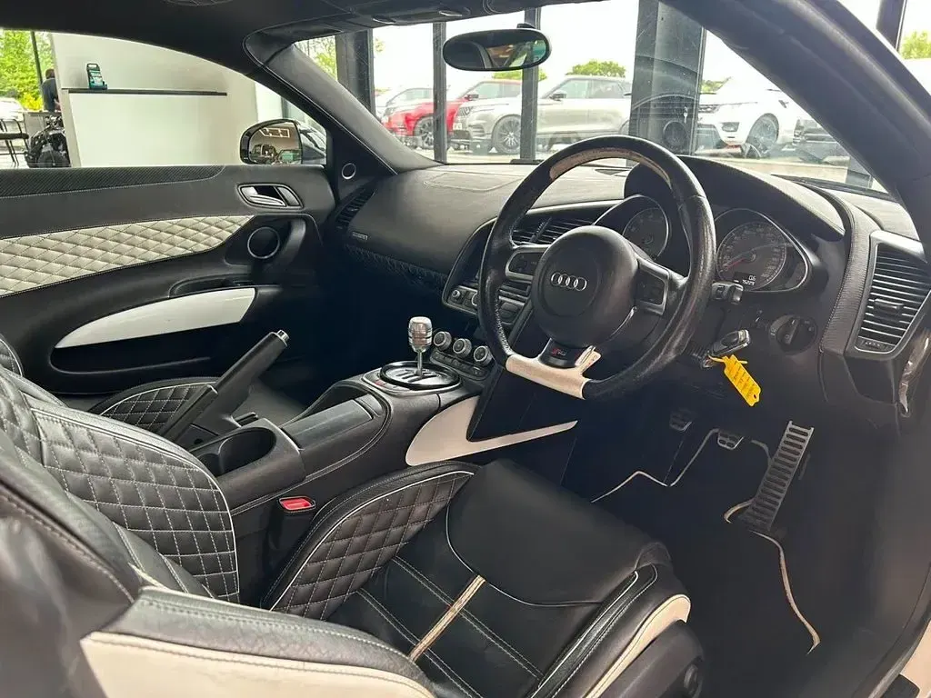 Used Audi R8 Coupé 420 HP (308 kW) 2009 White Coupe