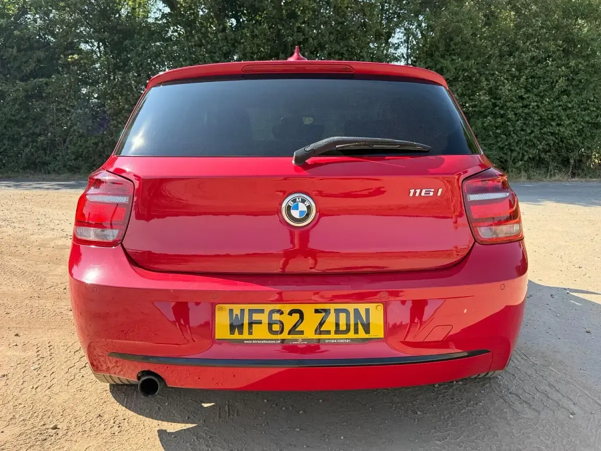 Used BMW 116 Sport Line 2012 Red Hatchback