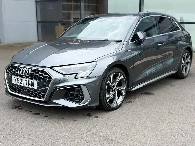 Używany Audi A3 S-Line 2021 Szary Sedan/Limuzyna