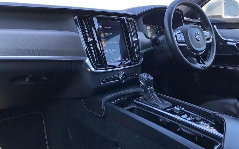 Usado Volvo S90 R-Design 190 HP (139 kW) 2018 Prateado Sedan