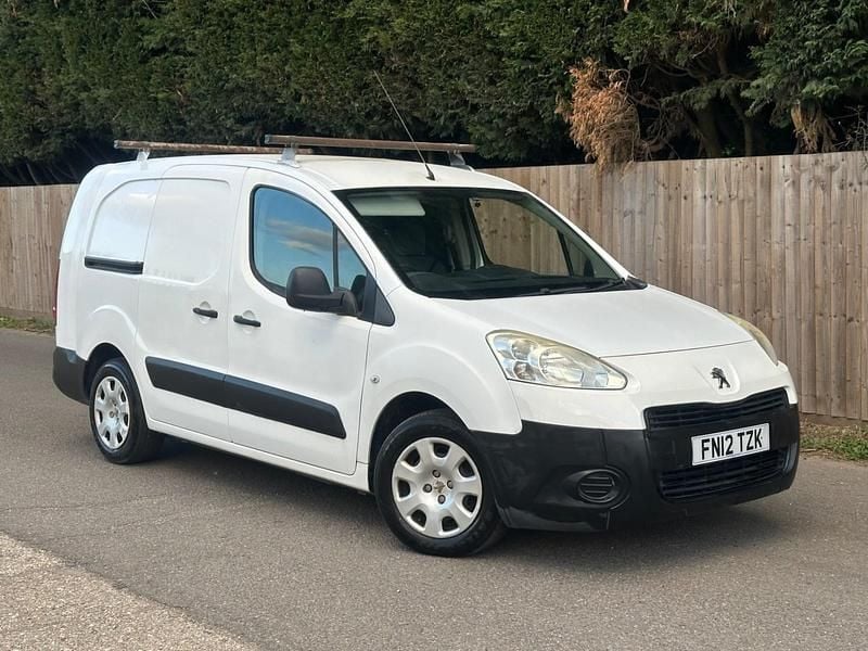 White Used 2012 Peugeot Partner MPV | £2,995 (Fair price) - Image 1/4