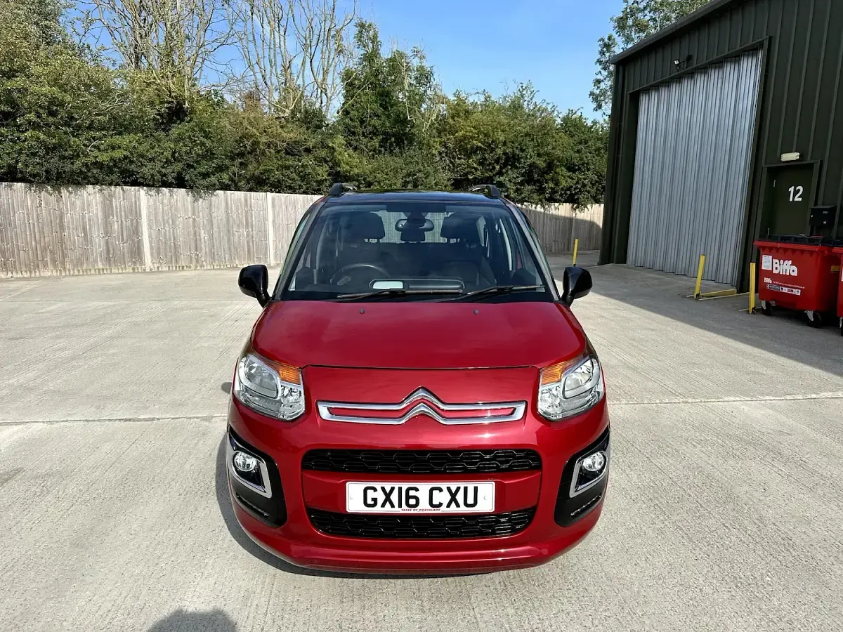 Used Citroën C3 Picasso Platinum 110 HP (80 kW) 2016 Red MPV