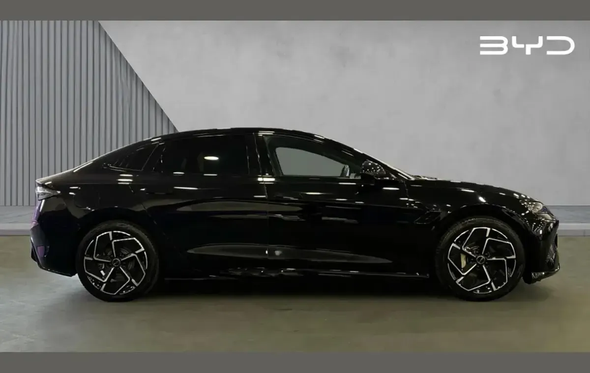 Used BYD Seal 389 kW (530 HP) 2025 Black Sedan