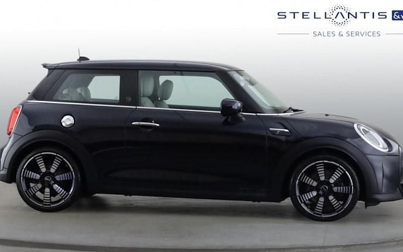 Used Mini Cooper S Exclusive 178 HP (130 kW) 2021 Hatchback