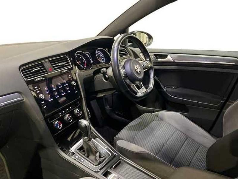 Used VW Golf VII R-line 150 HP (110 kW) 2019 Black Hatchback