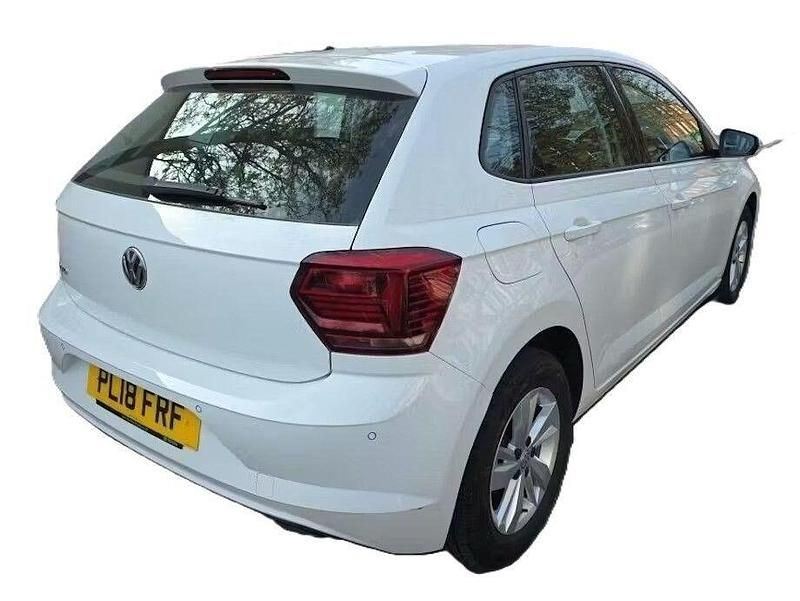 Used VW Polo SE 95 HP (69 kW) 2018 White Hatchback