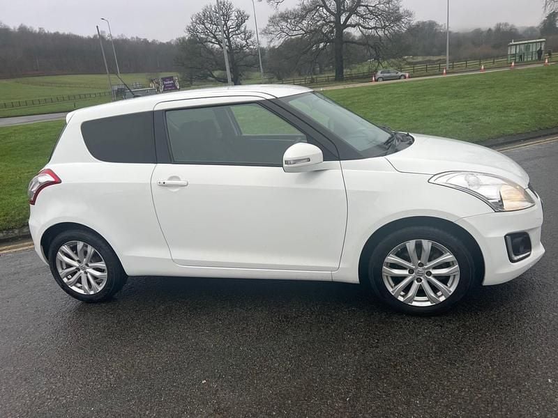 Used Suzuki Swift SZ4 2015 White Hatchback