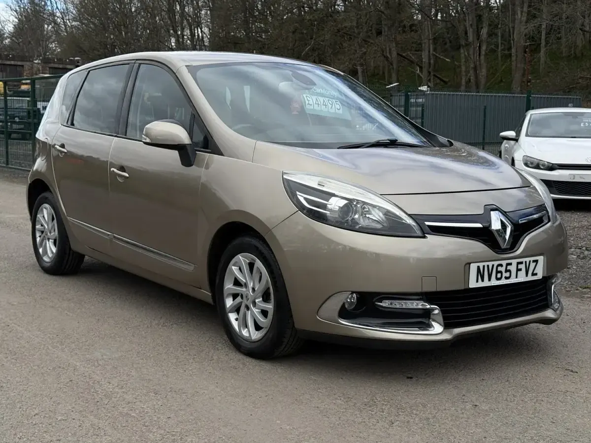 Used Renault Scénic III Dynamique 110 HP (80 kW) 2015 Beige MPV