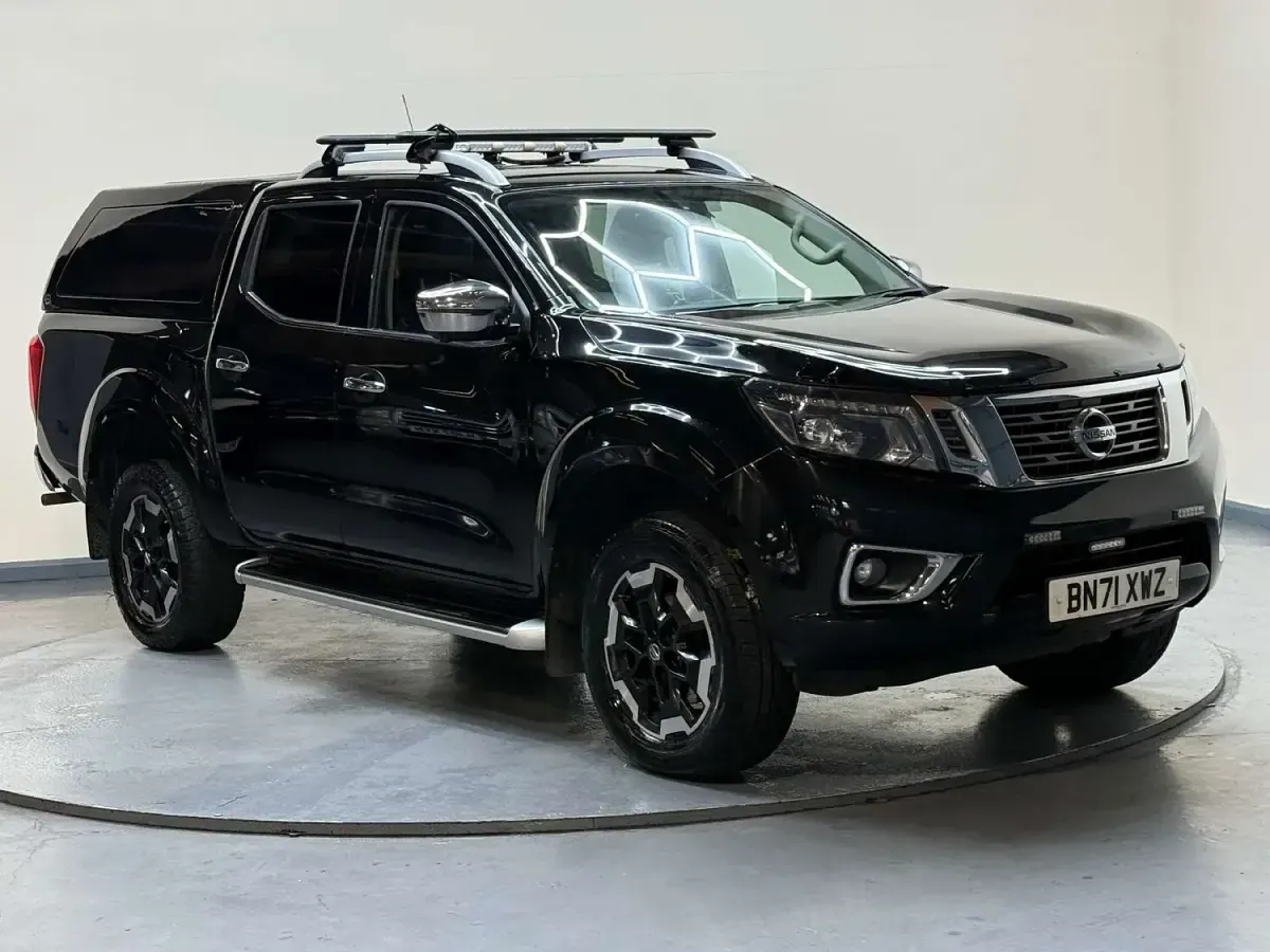 Used Nissan Navara Tekna 190 HP (139 kW) 2021 Black Pickup