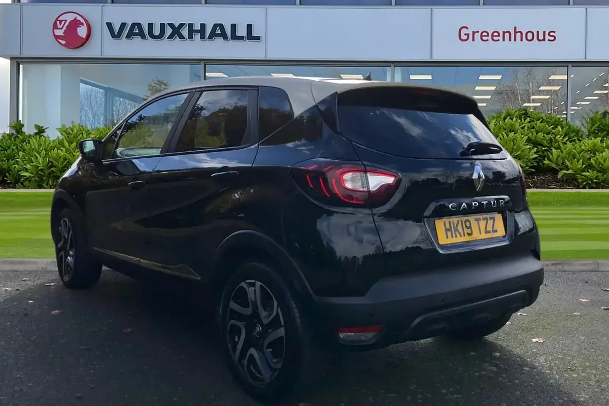 Used Renault Captur Iconic 2019 Black/cream SUV