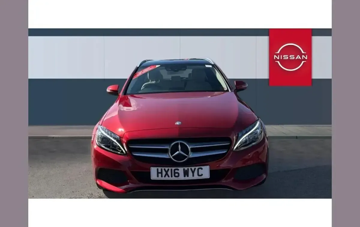 Usado Mercedes C200 Premium 184 CV (135 kW) 2016 Rojo Familiar