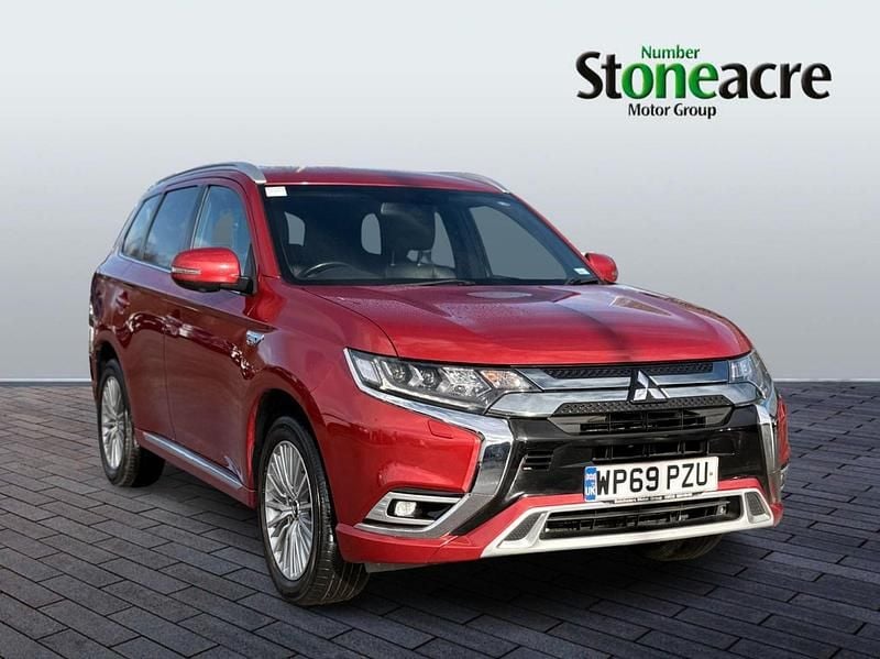 Used Mitsubishi Outlander P-HEV 174 HP (127 kW) 2020 Red Estate