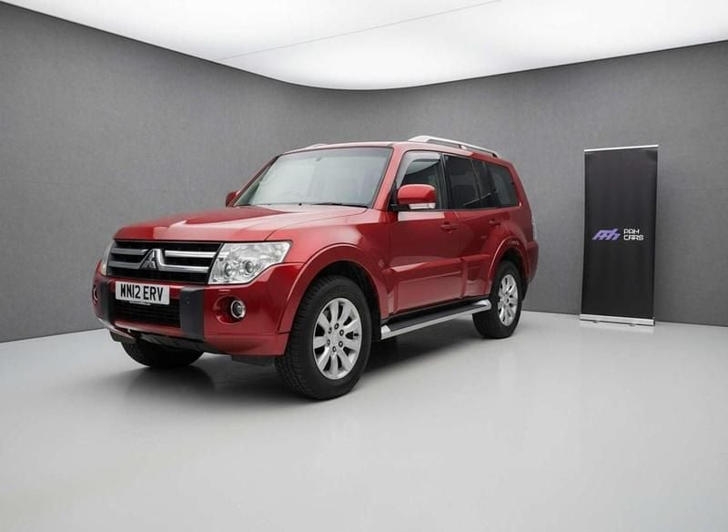 Used Mitsubishi Shogun Elegance 197 HP (144 kW) 2012 Red SUV
