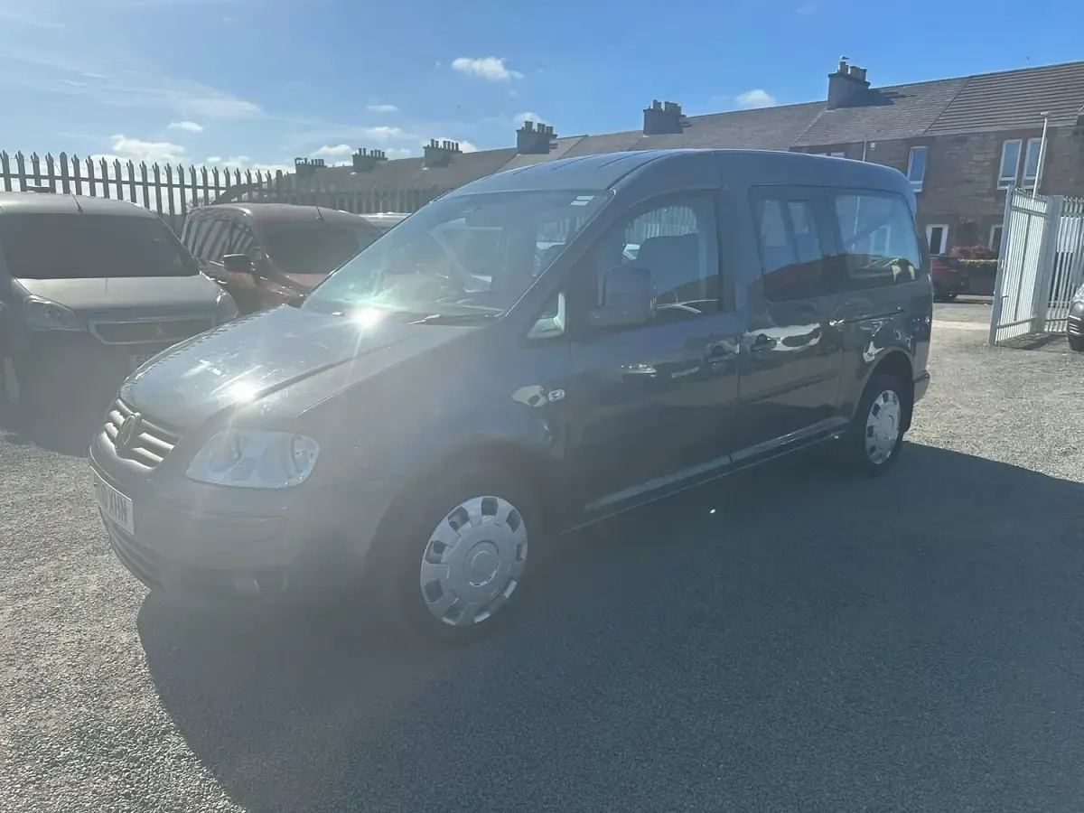 Used VW Caddy Life 110 HP (80 kW) 2010 Grey MPV