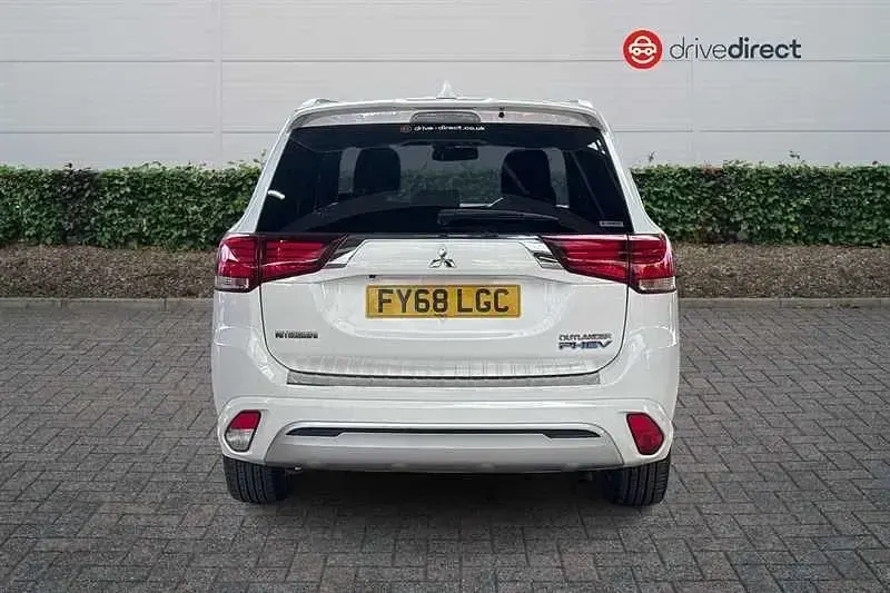 Usado Mitsubishi Outlander P-HEV 2018 Branco Carrinha