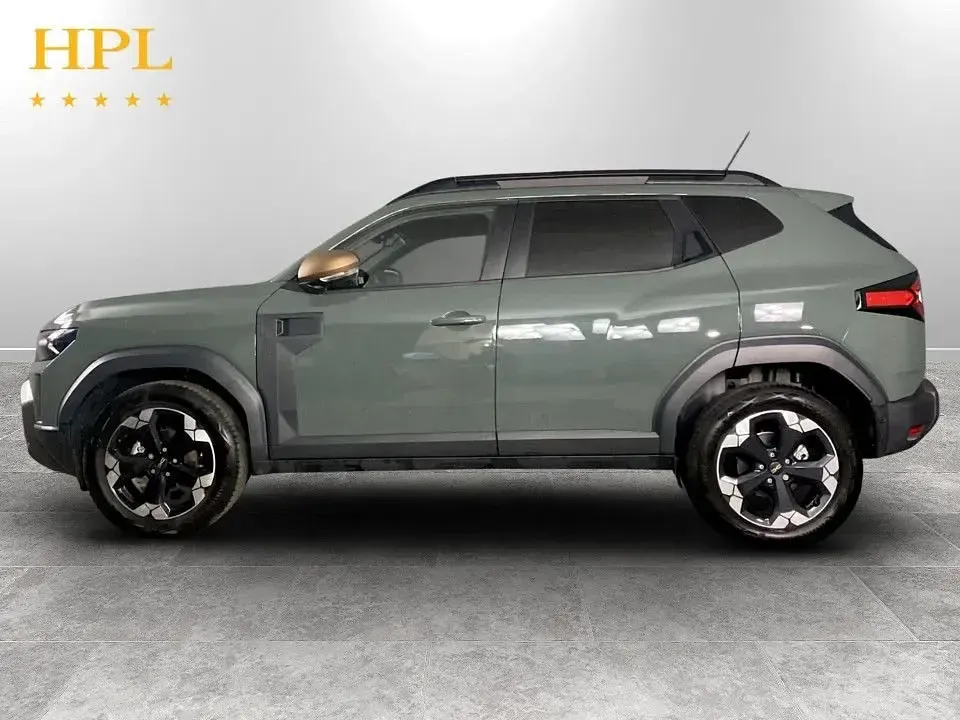 Used Dacia Duster Extreme 130 HP (95 kW) 2025 Green SUV