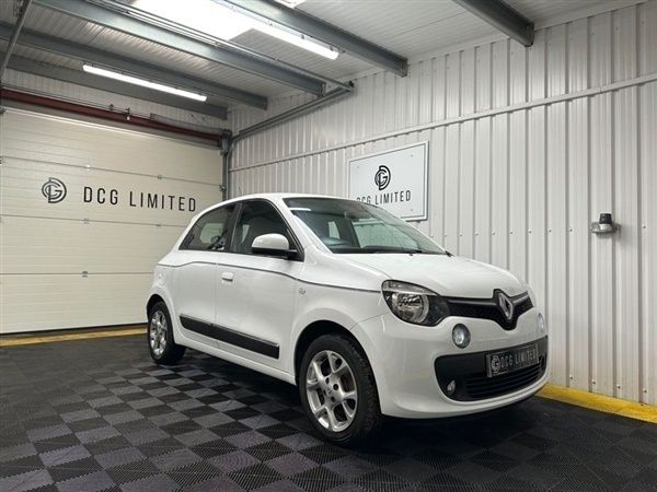 White Used 2015 Renault Twingo Dynamique Hatchback | £3,495 (Fair price) - Image 1/1