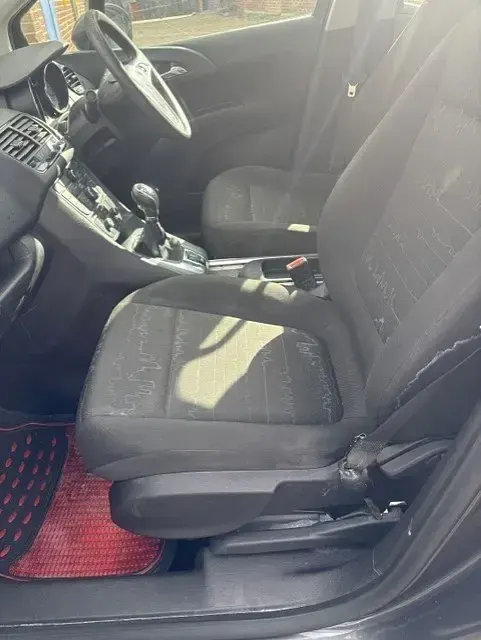 Used Vauxhall Meriva 100 HP (73 kW) 2011 Grey MPV