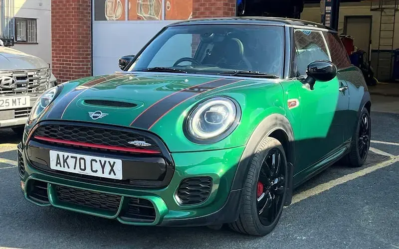 Used Mini John Cooper Works Comfort 231 HP (169 kW) 2020 Green Hatchback