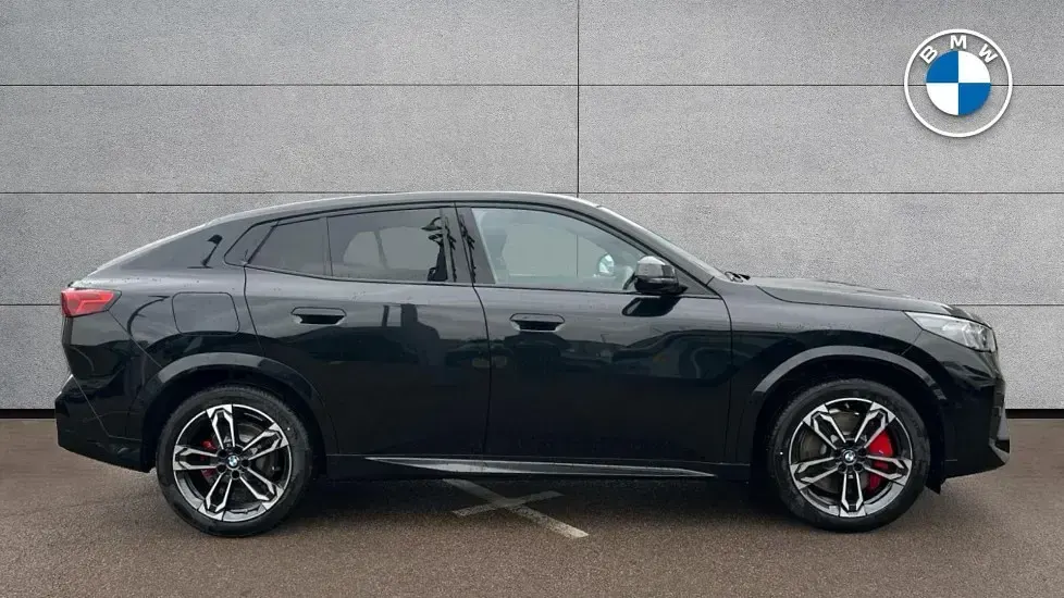 Used BMW iX2 M Sport 147 kW (201 HP) 2025 Black SUV