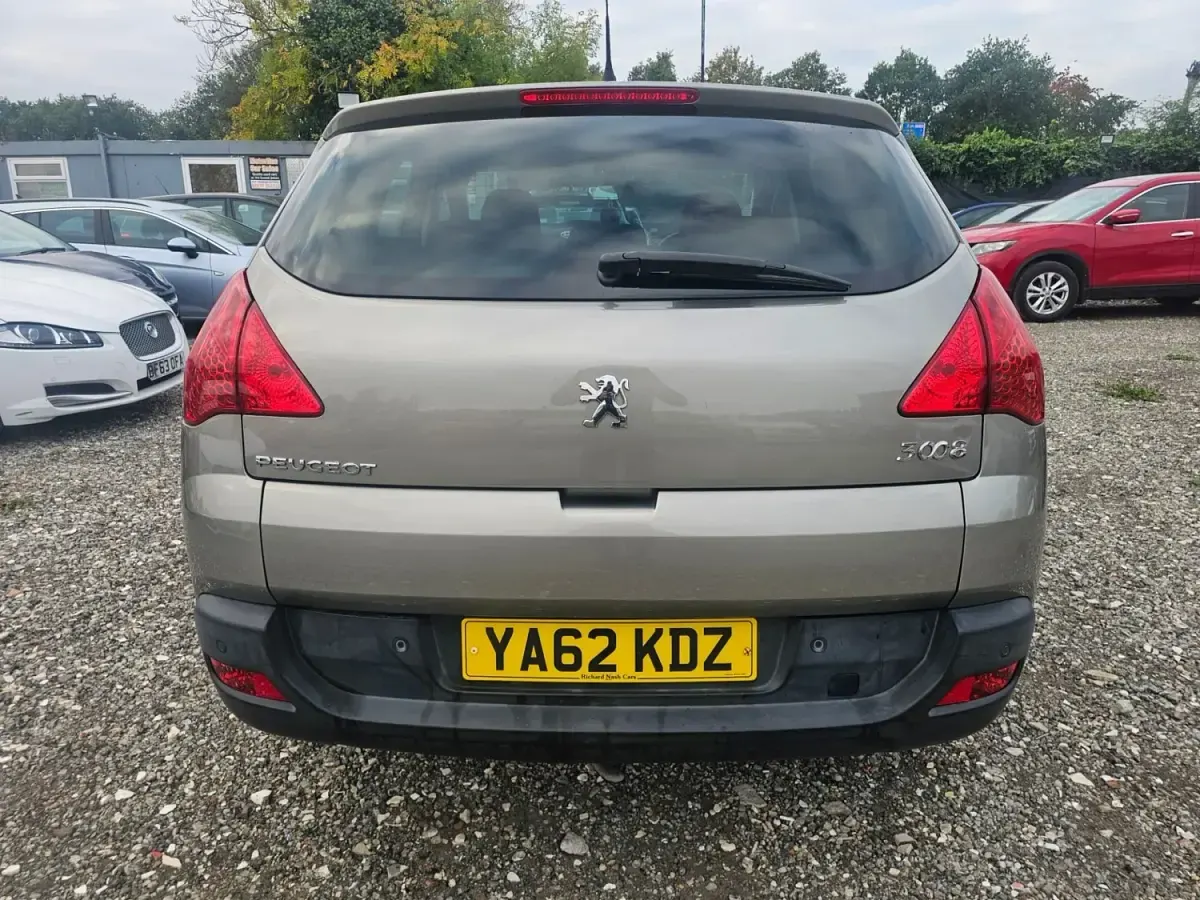 Używany Peugeot 3008 Active 2013 Szary Hatchback