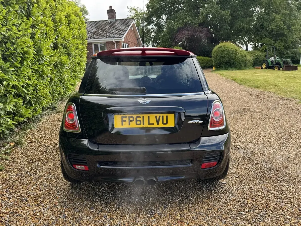 Used Mini John Cooper Works Hatch 211 HP (155 kW) 2011 Black Hatchback