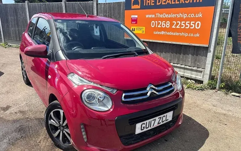 Used Citroën C1 Feel 68 HP (50 kW) 2017 Red Hatchback