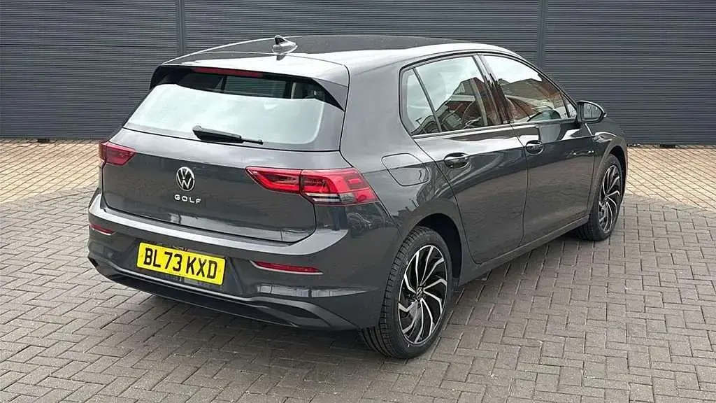 Used VW Golf VIII Life 128 HP (94 kW) 2023 Grey Hatchback